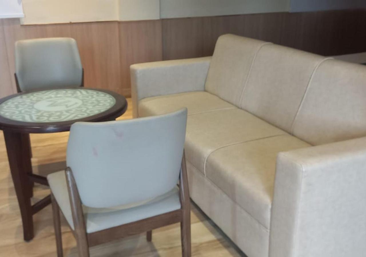 Hotel Mellow Mood ブバネーシュワル エクステリア 写真