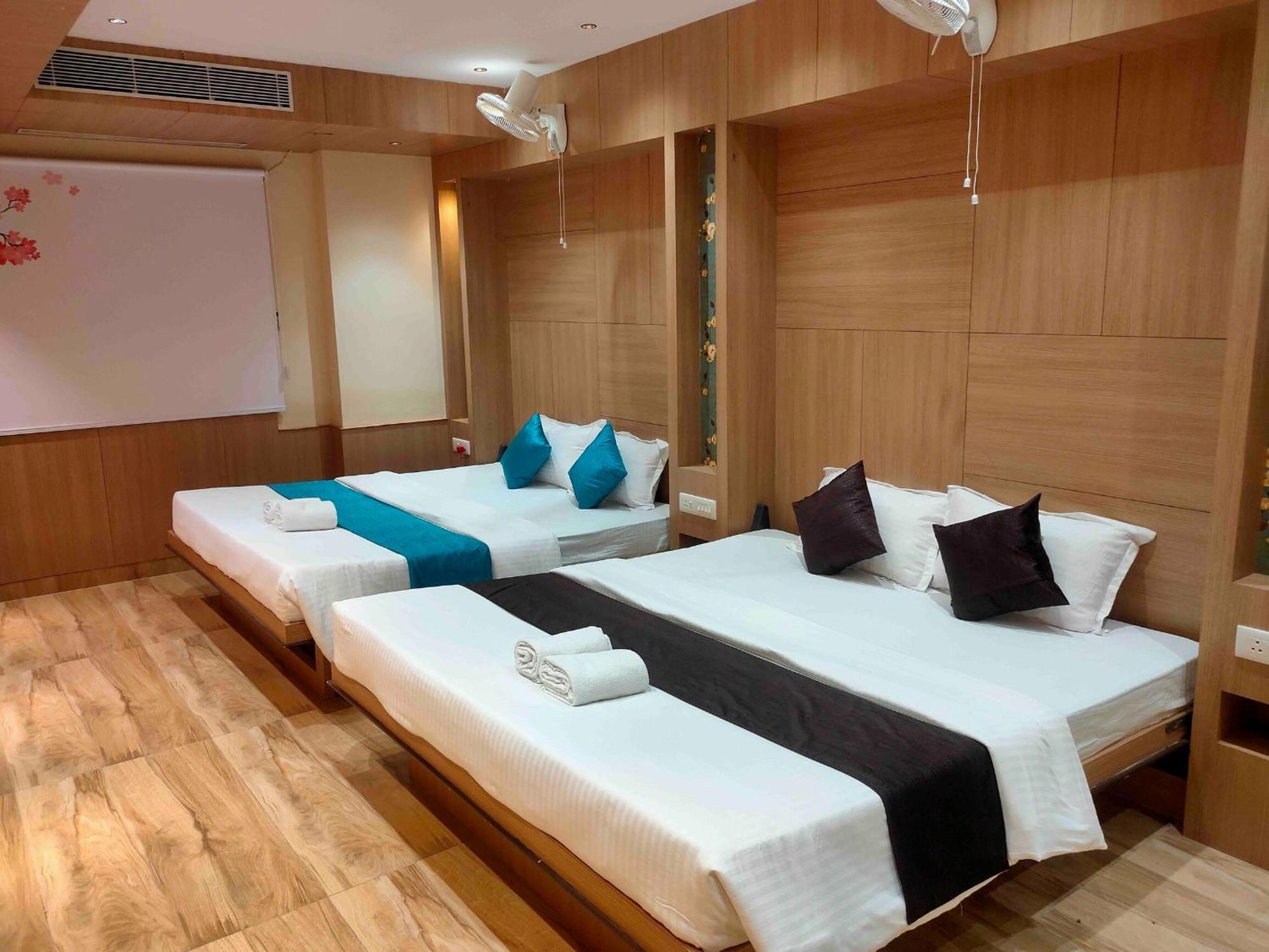 Hotel Mellow Mood ブバネーシュワル エクステリア 写真