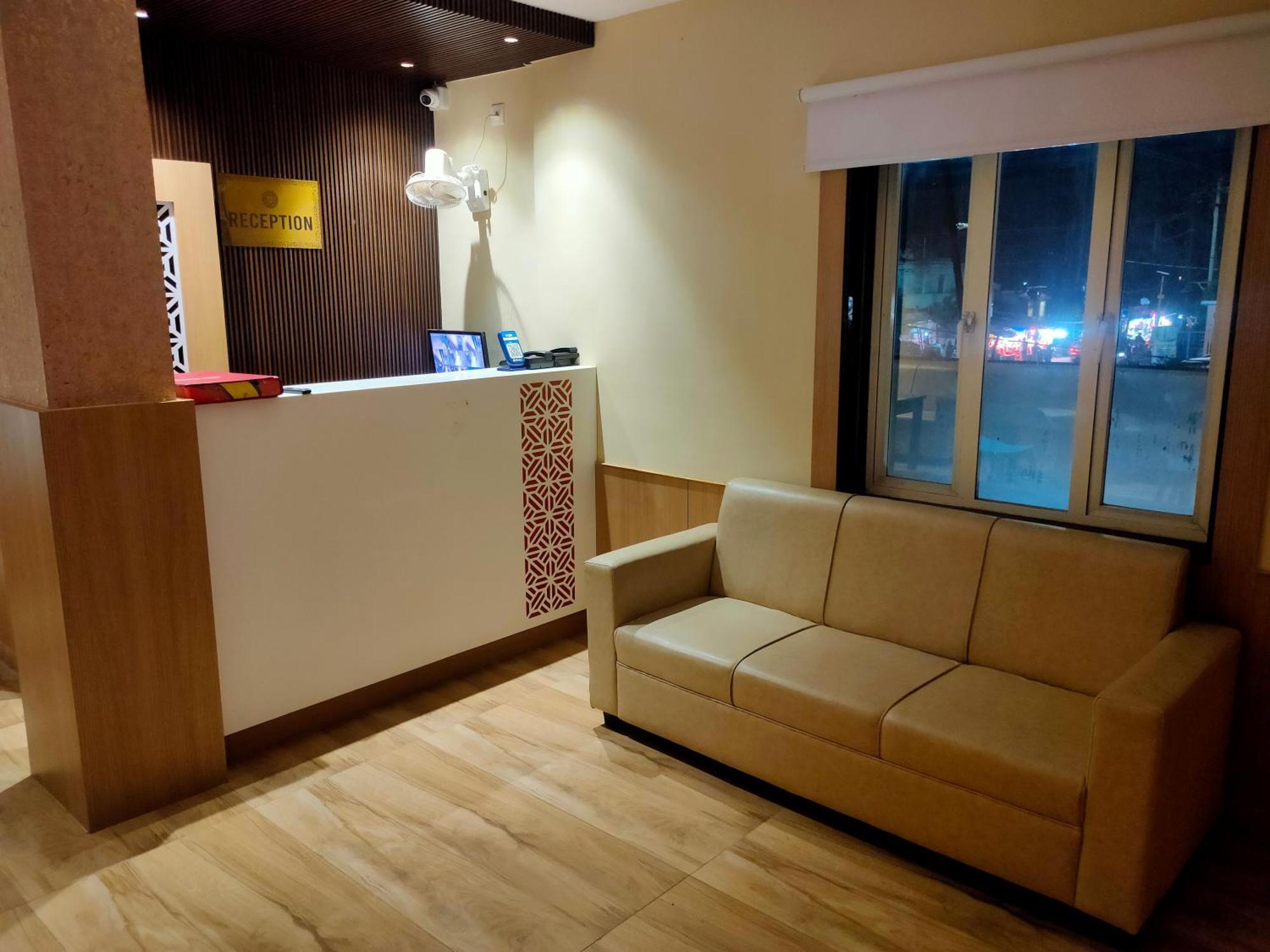 Hotel Mellow Mood ブバネーシュワル エクステリア 写真