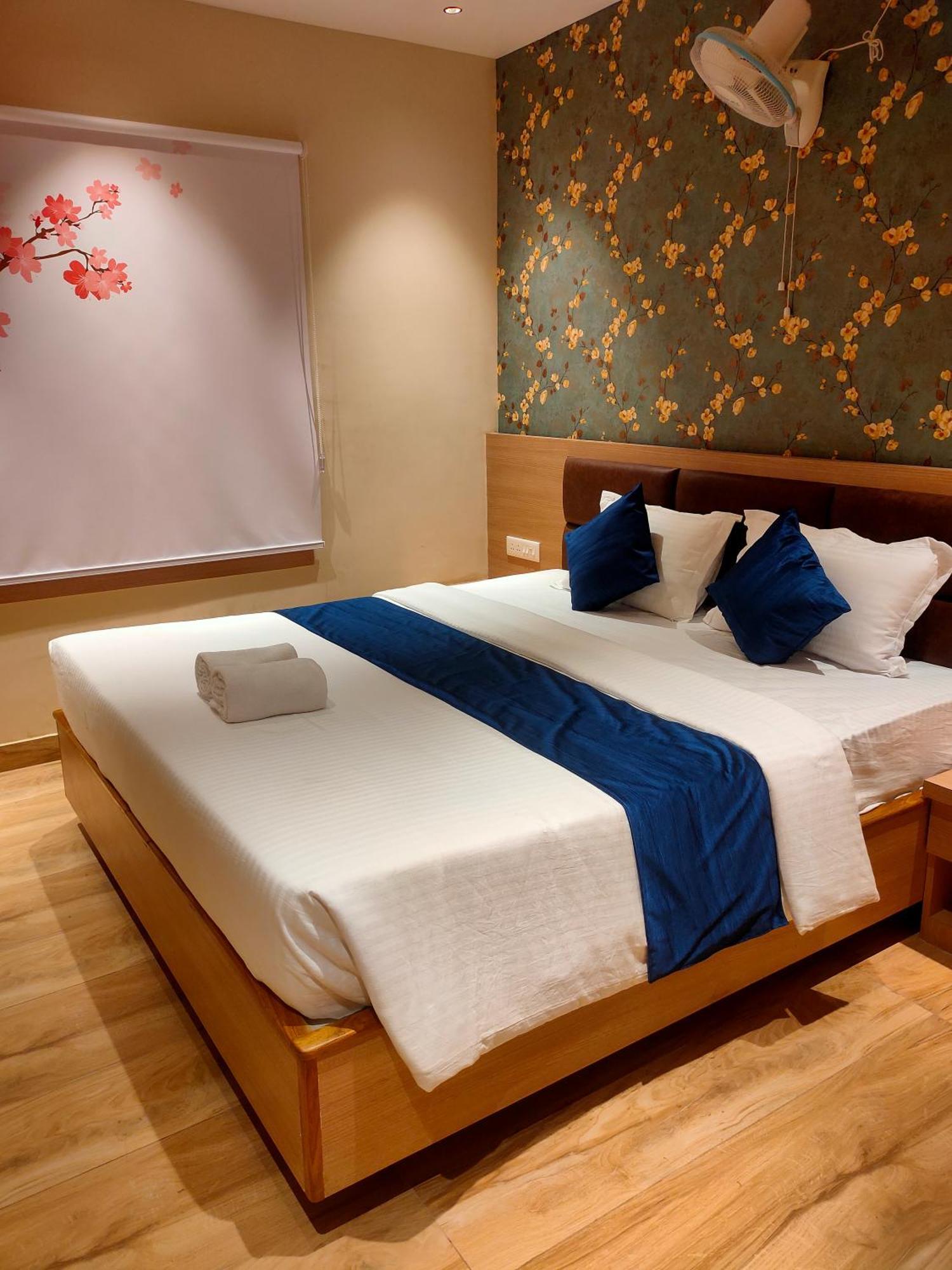 Hotel Mellow Mood ブバネーシュワル エクステリア 写真